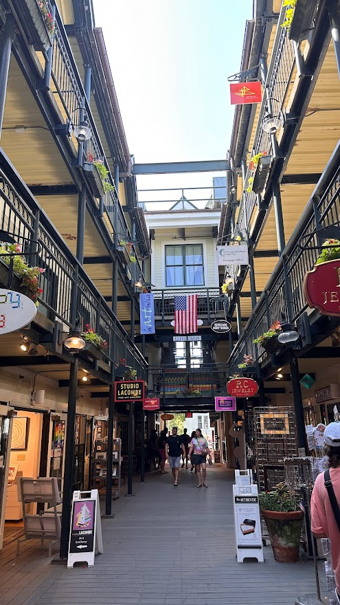 Dense multi-level shopping center