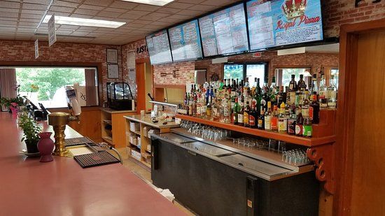 Interior of Royal Pizza
